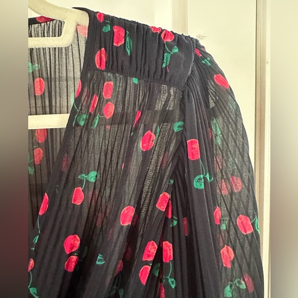 Kooples fun, great fitting top with cherry design. Casual and can dress up! - Picture 4 of 8